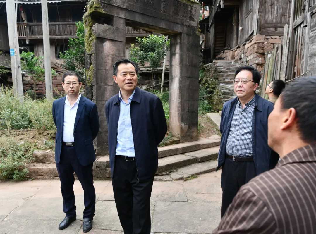 石希欣在沅陵辰溪调研文旅融合发展、文物和传统村落保护利用工作