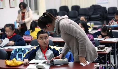 小学生家长问六一儿童节送什么礼物给孩子好，资深老师来告诉你