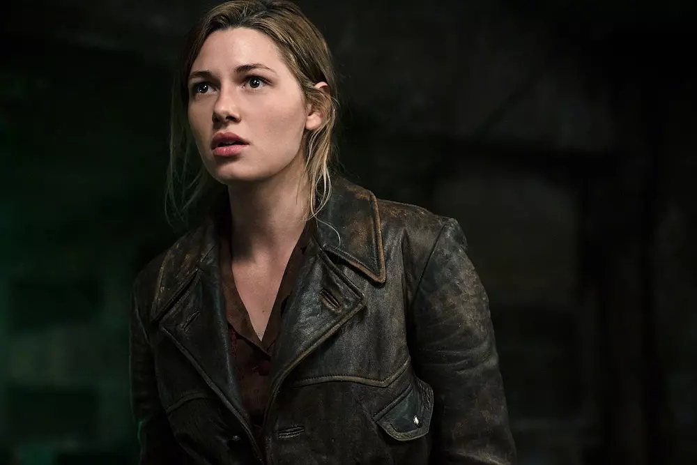 的科幻片,他的坏机器人制片公司的首部r级电影《霸王行动》发布海报