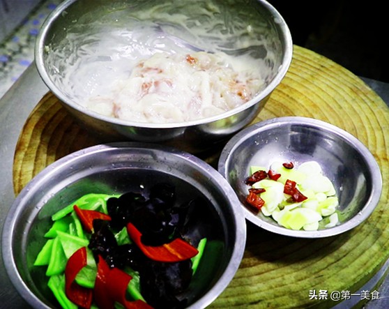 烧鱼片的灵魂做法，鱼片不碎不散还特鲜嫩，比饭店的还好吃