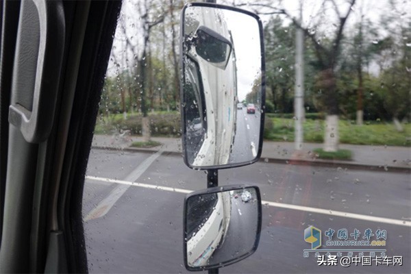 奥铃TX跟车半天 城市快运人的生活知多少