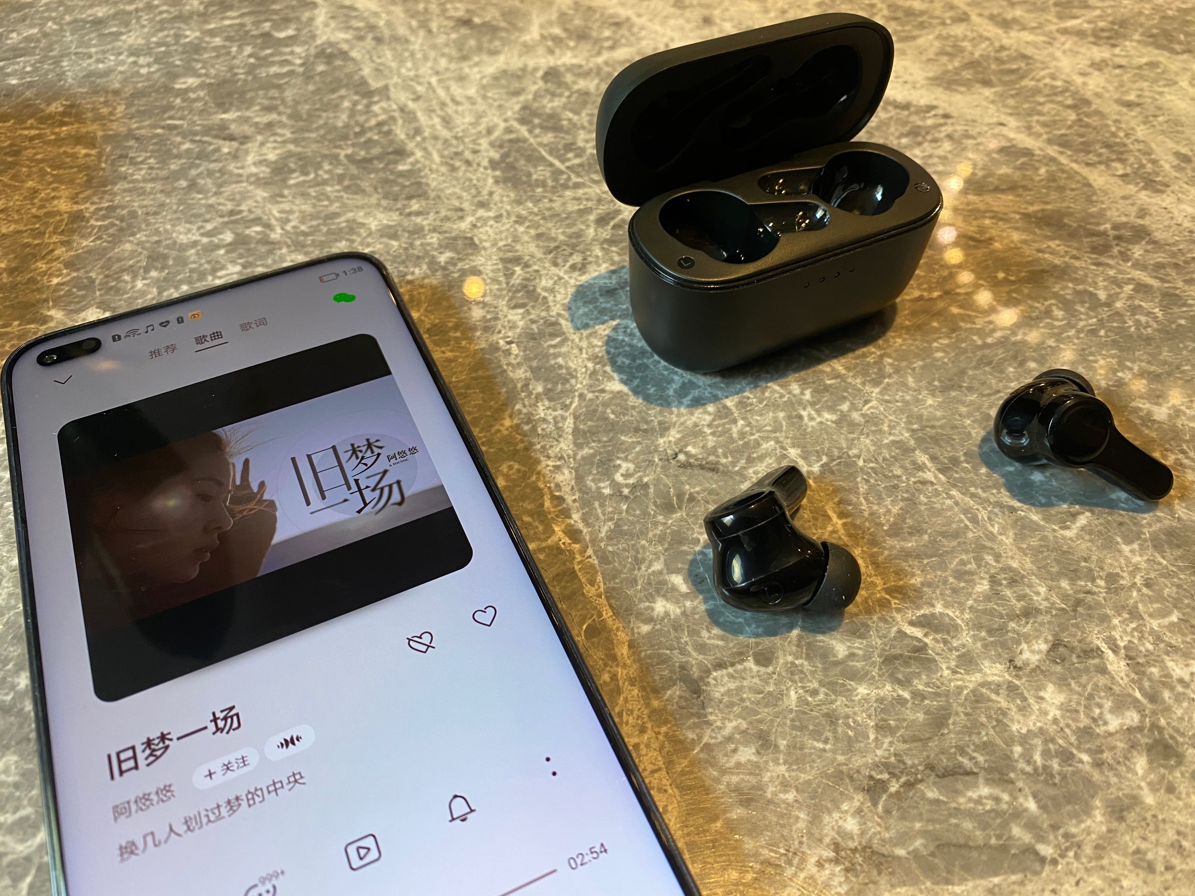 价格不贵、主动降噪——聆特/Lindero TWS降噪耳机