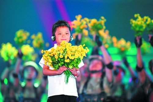 “抗震小英雄”林浩：立志考清华大学建筑系，后来为何当了明星？