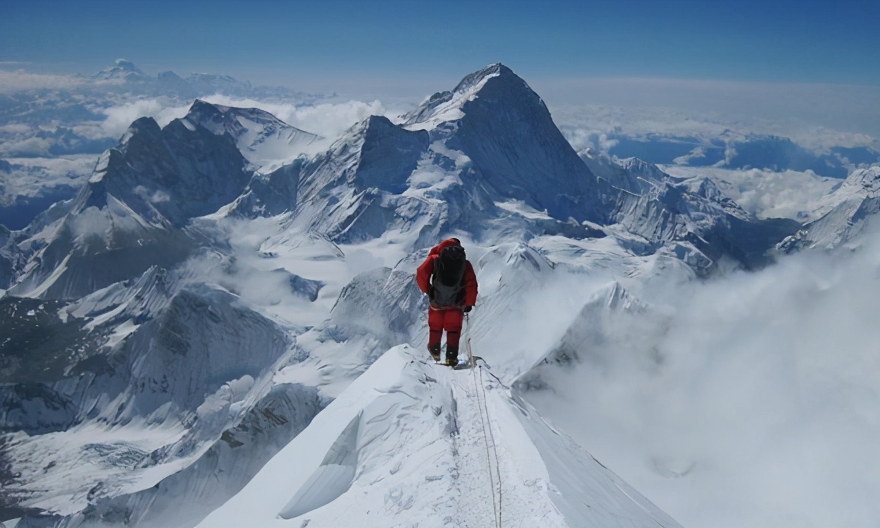 珠穆朗玛峰属于哪个国家哪个城市的领土