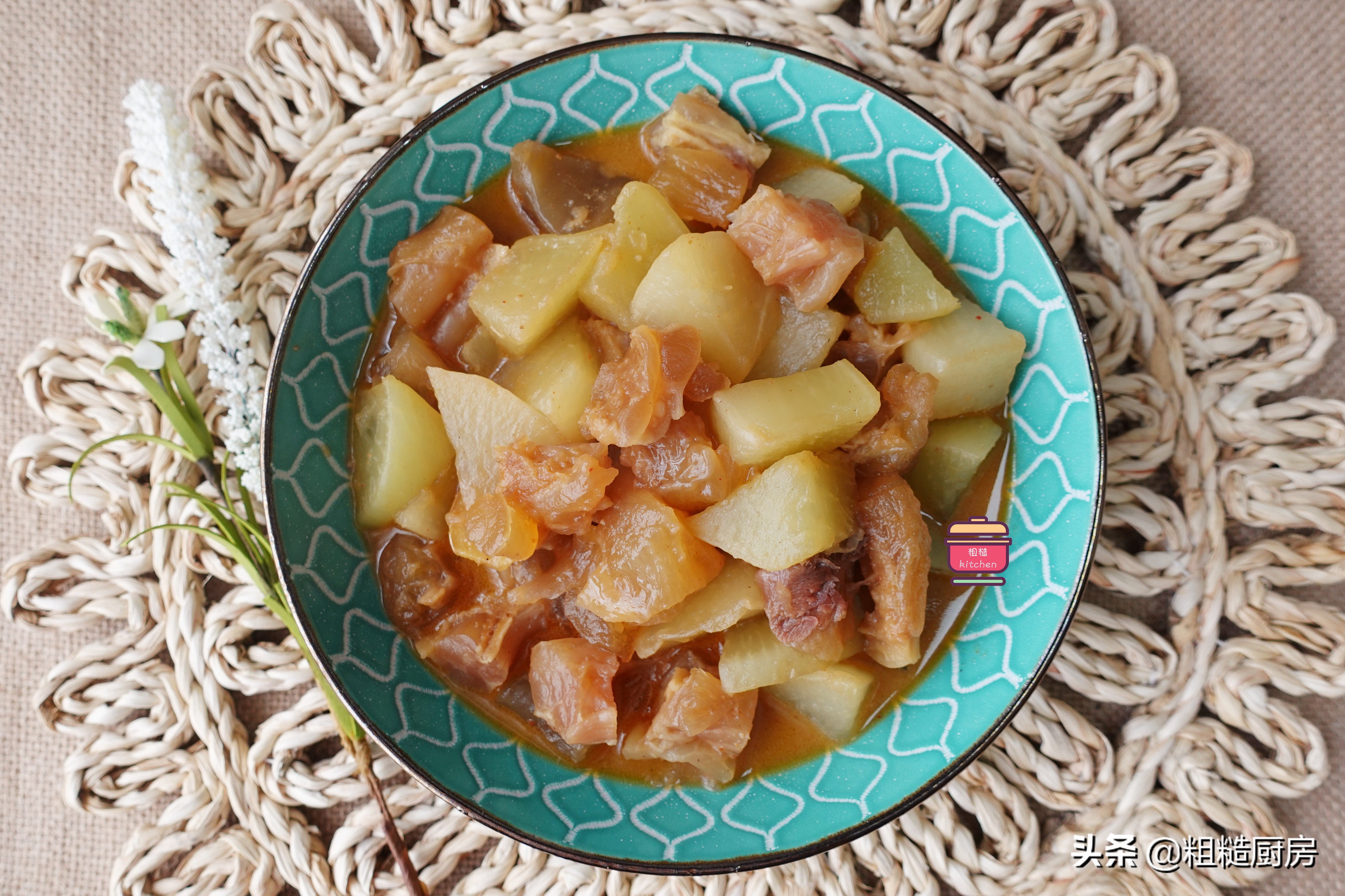 买牛肉时如何挑选并烹饪牛蹄筋才更美味