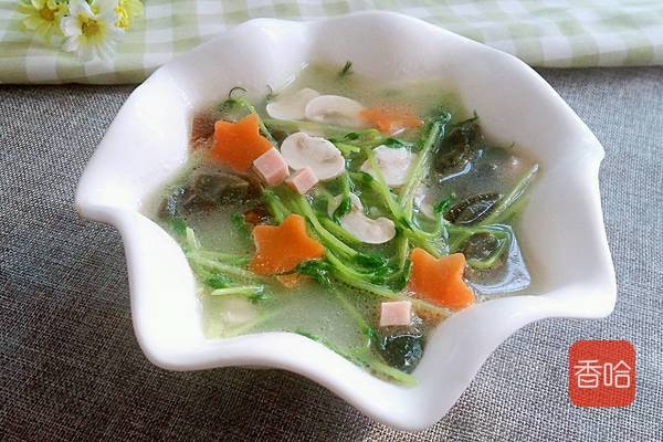 豆苗炒皮蛋：清爽鲜香，一道简单又美味的家常菜