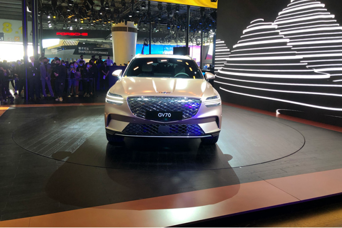 捷尼赛思纯电GV70首发 定位中型纯电动SUV