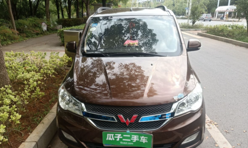 瓜子二手车3000多提车五菱宏光 水果生意更上一层楼