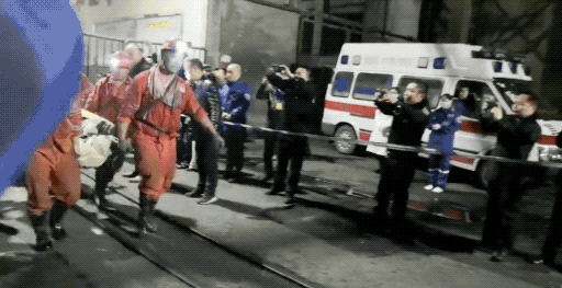 13名矿工被困86小时后全部获救，竟靠一张小纸条