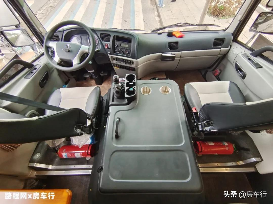 国产四驱，豪横外形，东风挑战者四驱越野房车，试问谁不爱？