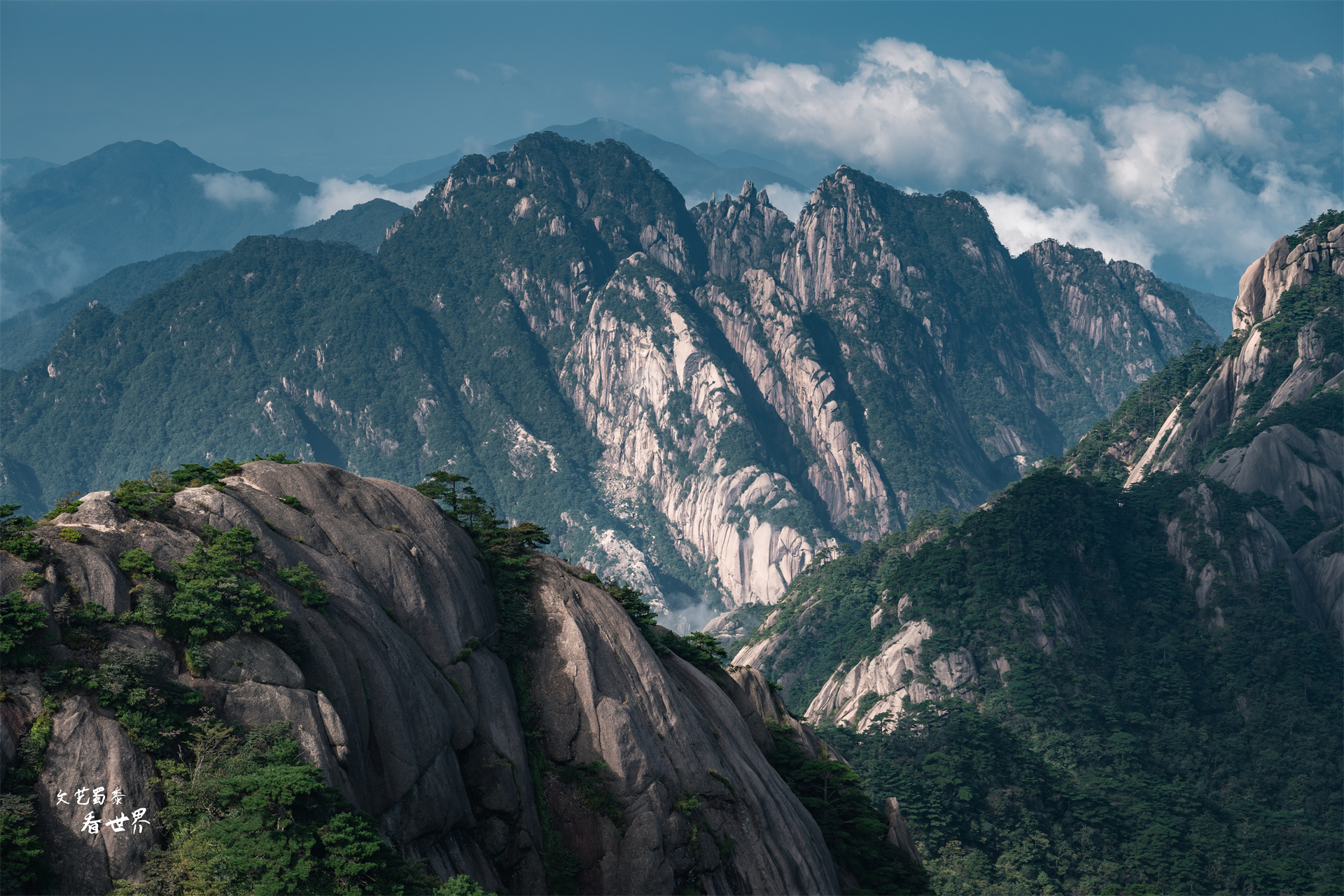 中国有许多名山大川，除了三山五岳，这6座山一生必去