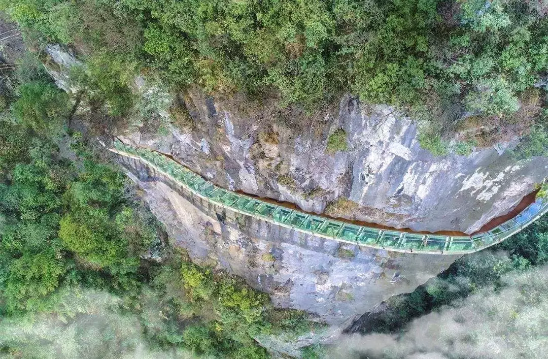 长沙到凤凰古城旅游攻略自由行(长沙张家界凤凰古城自由行攻略)