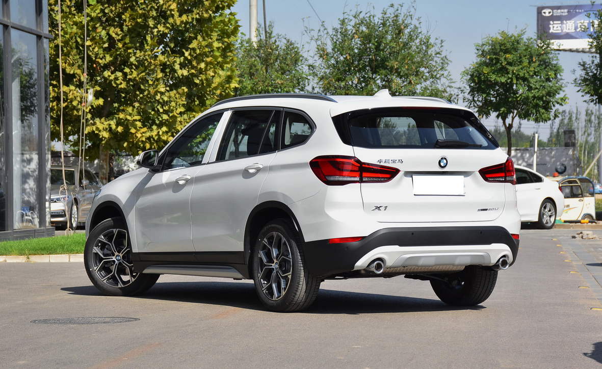 宝马X1成"跳水王"，21w左右就能入手，还买CR-V、途观L吗？