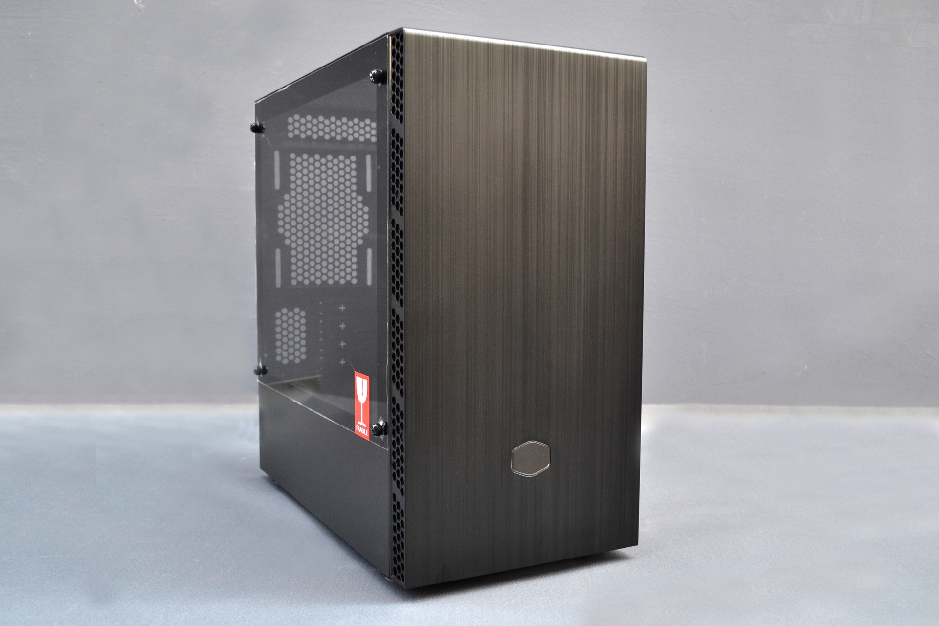 十里春风夏将至——酷冷至尊MB400L智瞳机箱体验