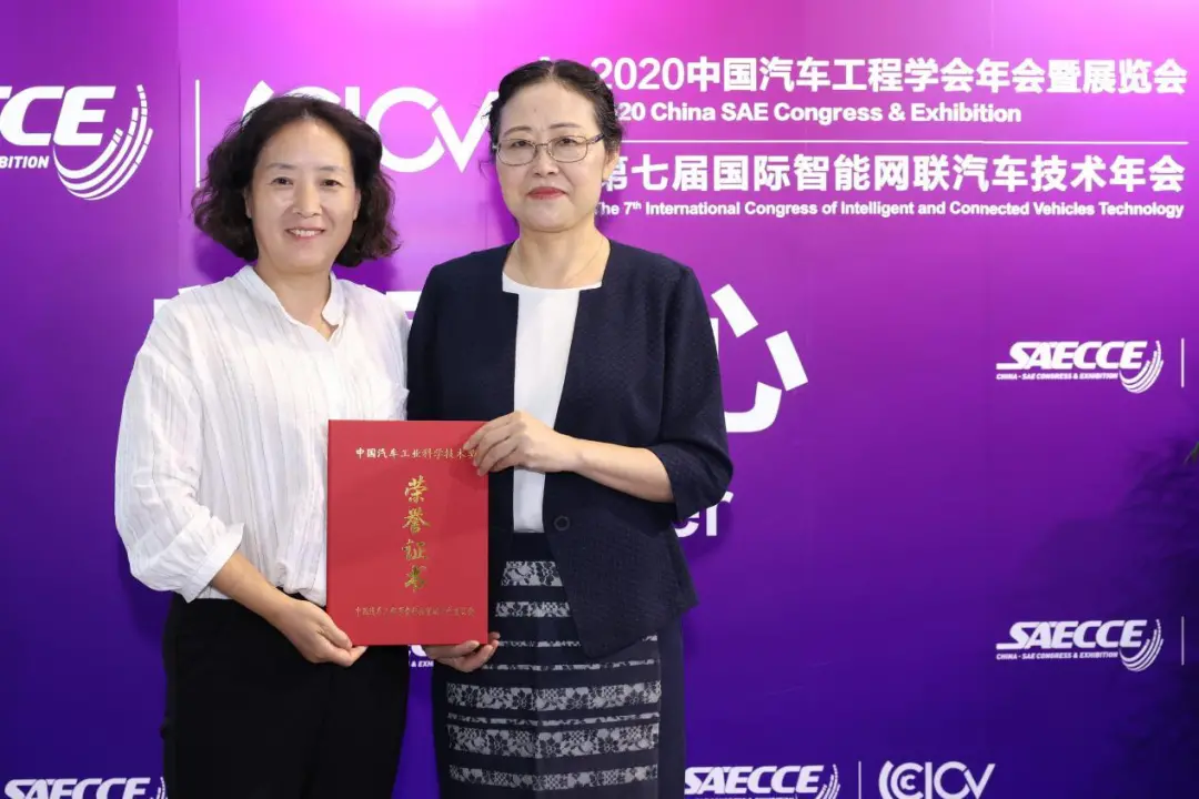 吉利首拿“车界诺贝尔奖”，为什么1.5TD发动机是头号功臣？