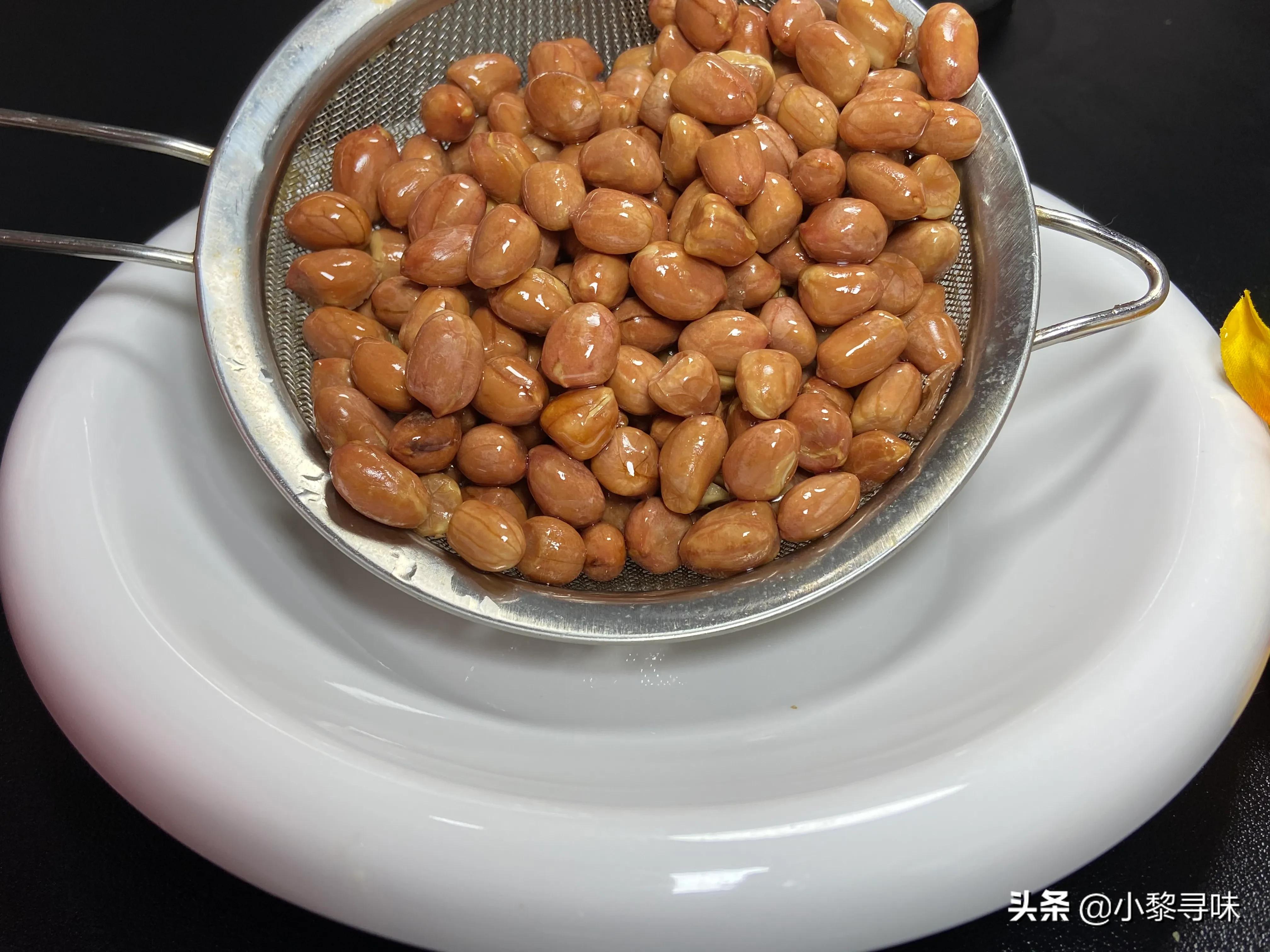 今天才知道，炸花生米别先放油了？教你一招，花生米粒粒嘎嘣脆