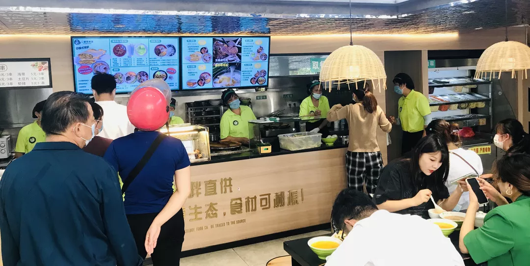 为什么产品越多的小餐馆,收入反而越少?看二妮菜煎饼怎么说