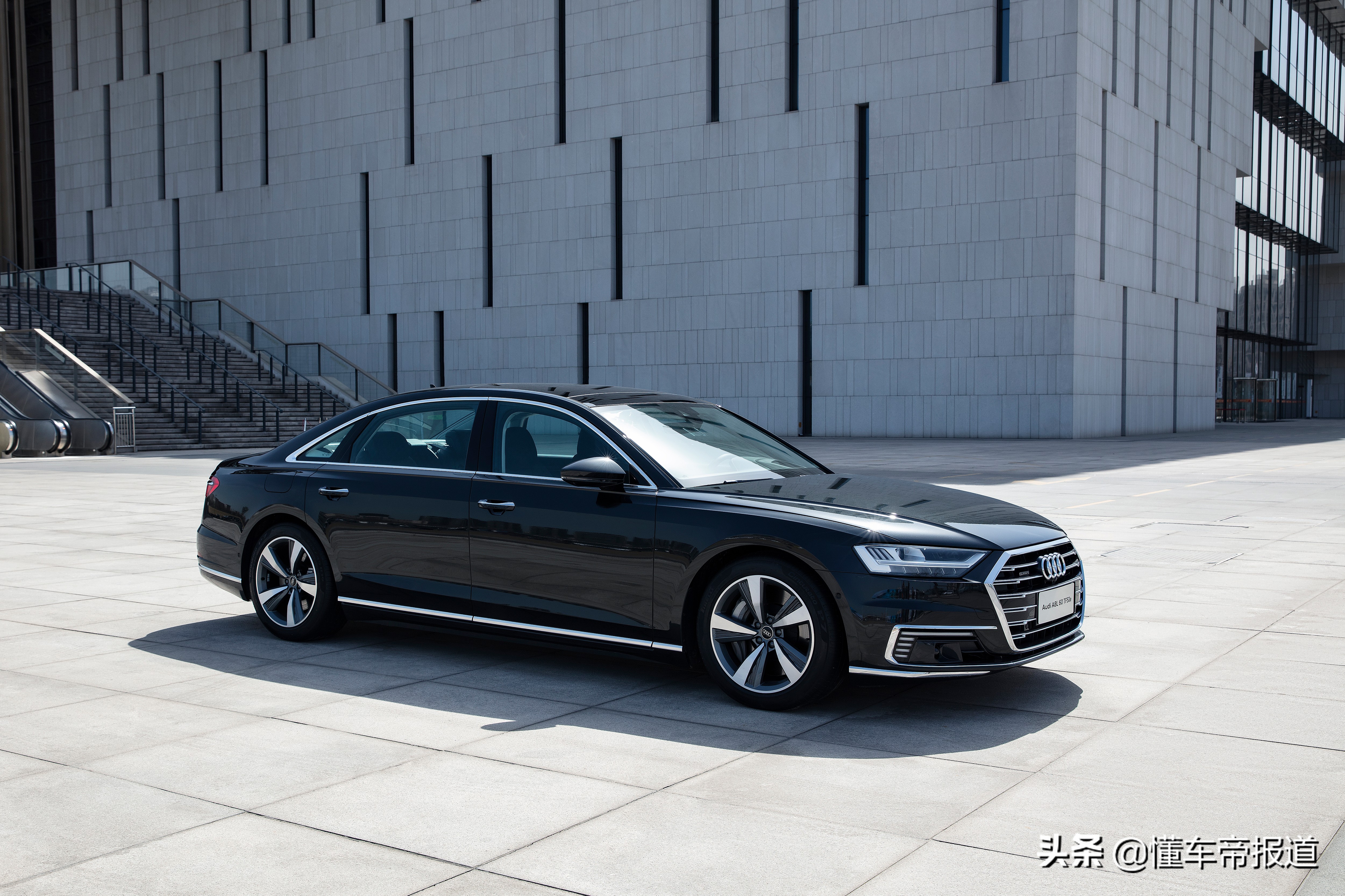新车｜更上一层楼！奥迪A8L V8动力上市，售194.28万