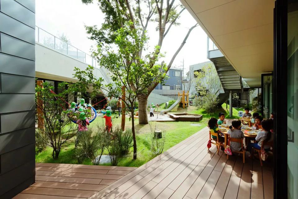 【親子宅設計精選】幼兒園設計分享丨自然與建築完美共存，這樣的設計太美了