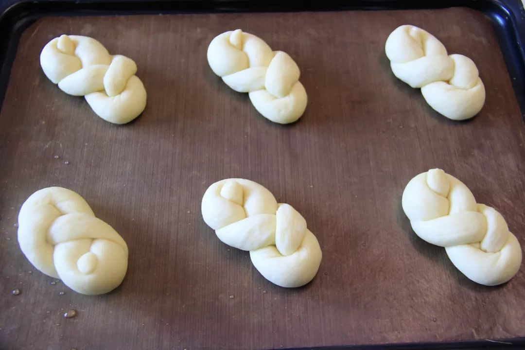 牛奶辫子面包，让你记起童年给你扎过麻花辫的她（他）