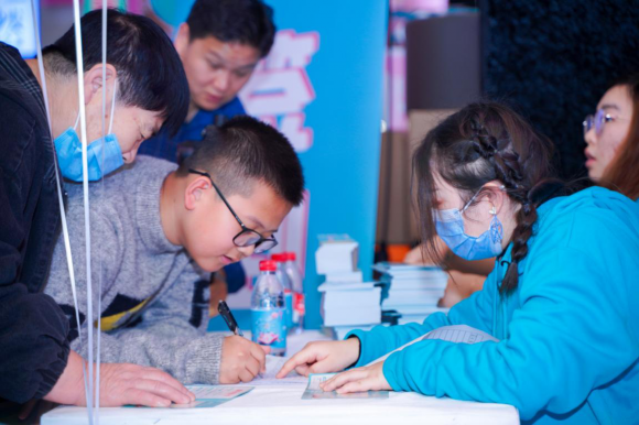 高甜预警，惊喜来袭！喜临门“1122蜜月节”因爱而燃，为爱告白