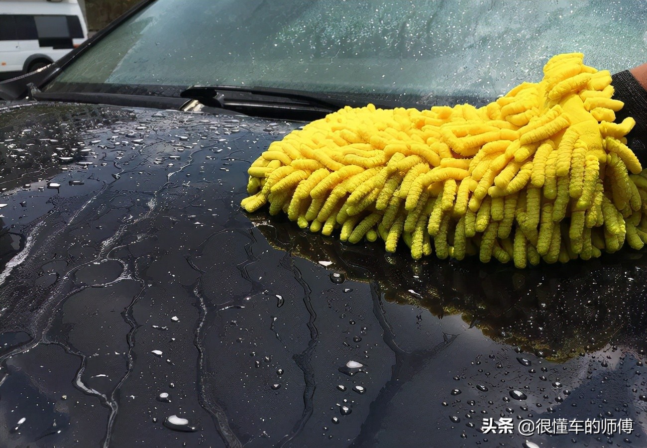 自己用桶提水洗車可以不？完全可以，但是有三個注意事項
