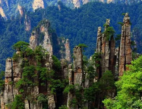 长沙到凤凰古城旅游攻略自由行(长沙张家界凤凰古城自由行攻略)