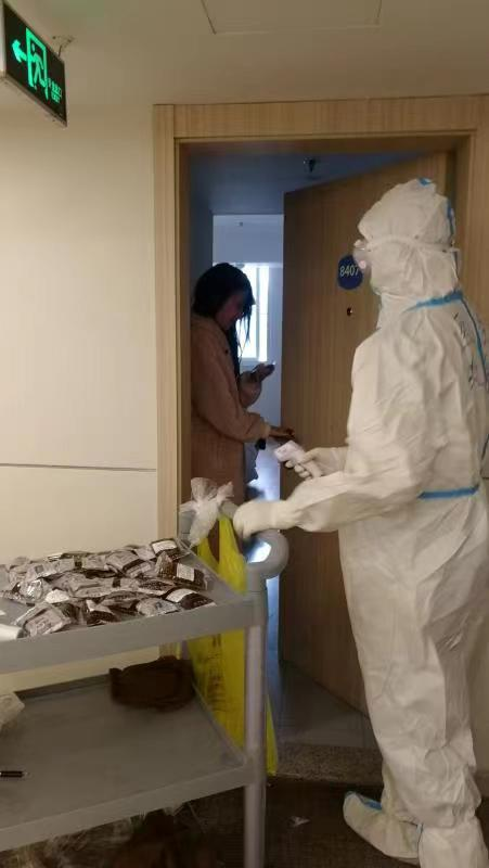 金牛发放中医药“大锅汤”汤剂近3000人次