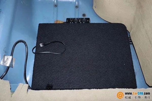 老爷车梅赛德斯奔驰SL500（R107），怎么改音响才好？