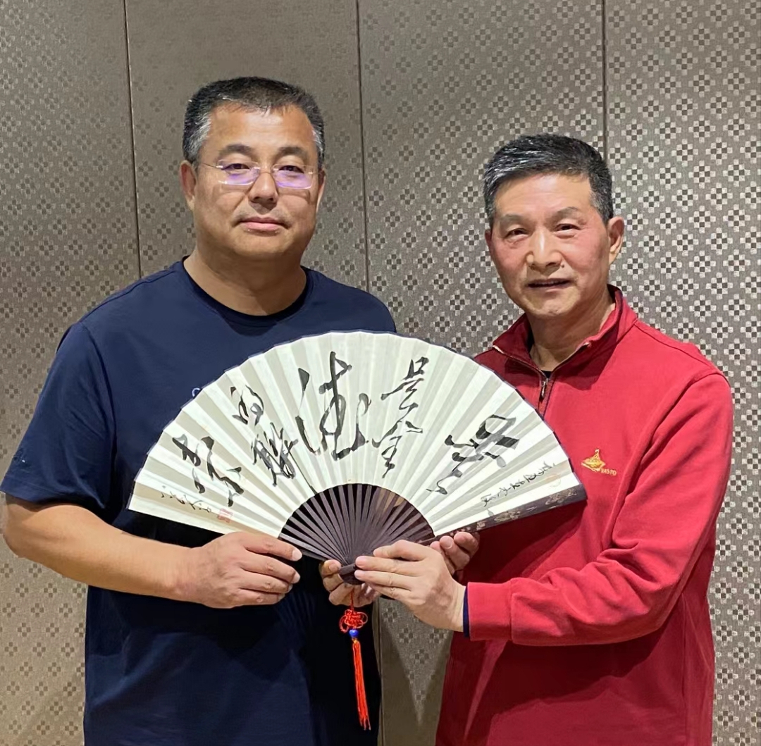 为王西胜先生书扇小记