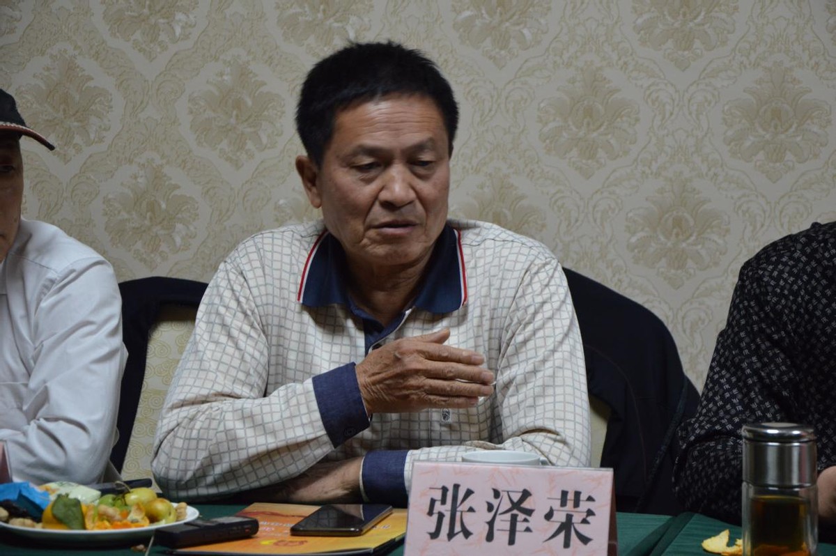 杜甫家国宴精品菜研讨会在蓉举行