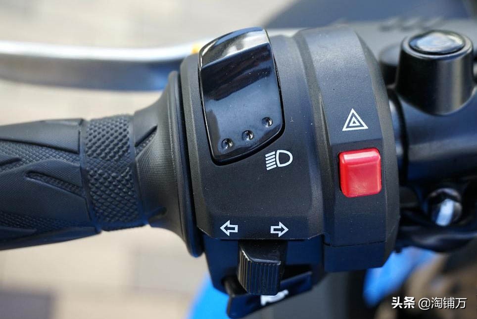 国内最畅销的250“跑车”铃木GSX-250R实拍解析
