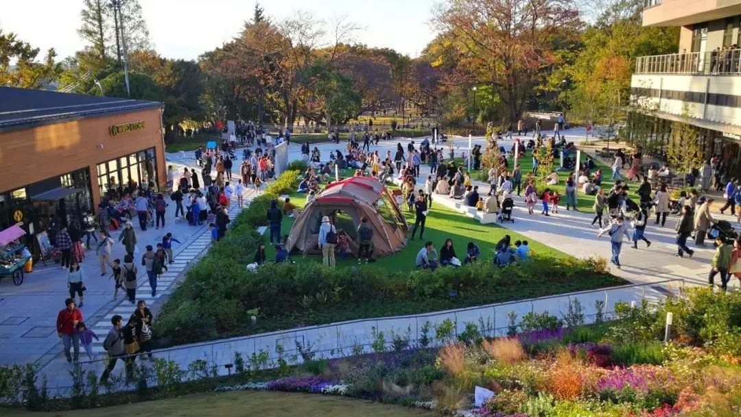 作为城市空间开发新模式，“公园+商业”如何玩出不一样的花样？