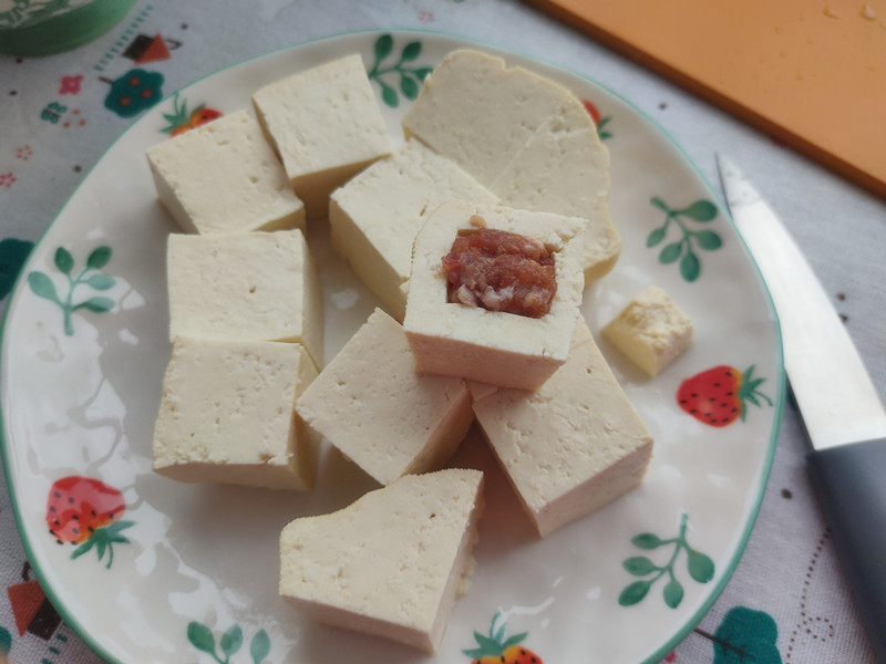 自制豆腐酿肉，两种营养食材结合一起，简单烹饪就能做出美味