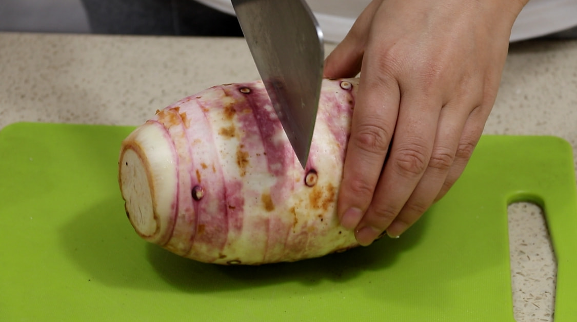 冬季要多吃芋头，吃南瓜冬瓜不如吃它，不用油炸，营养又美味