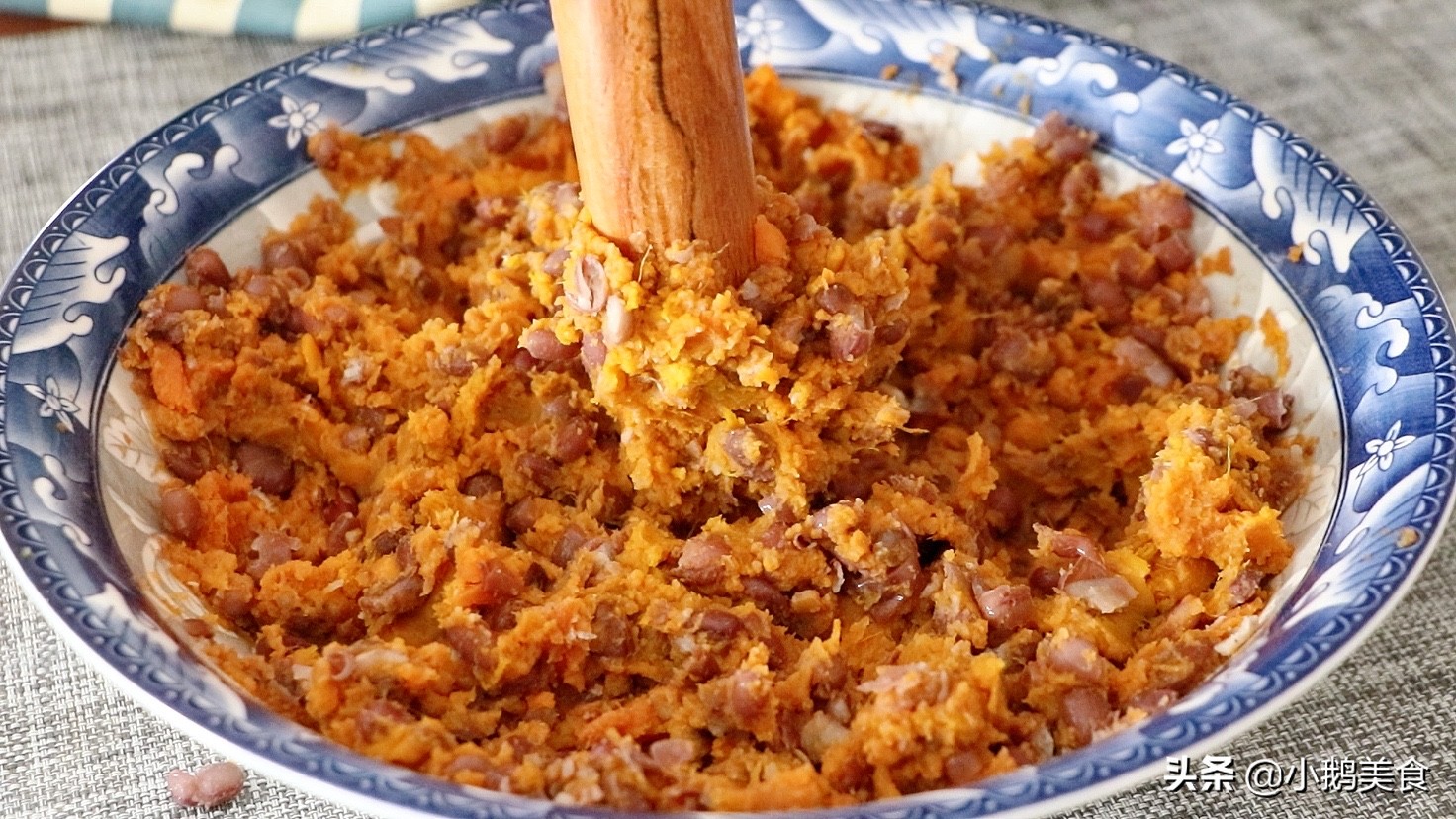 红豆加红薯这样做，实在太好吃了，孩子3天2头点名做，上桌就扫光