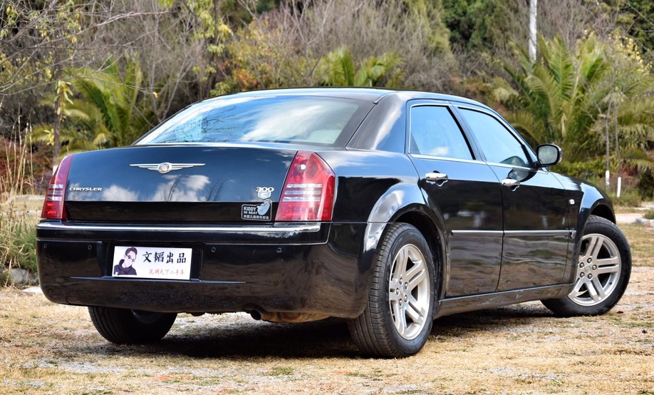 复古、肌肉、典雅——克莱斯勒300C