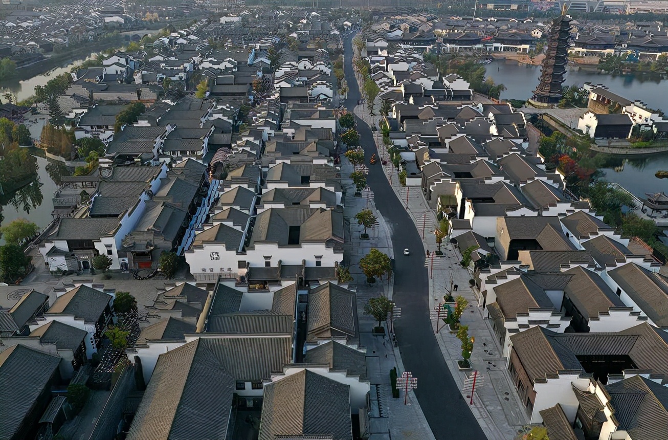 探访中国最大的徽派建筑群