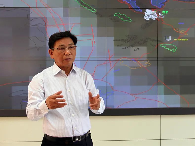 互联网不止是技术！他说，把互联网当“人造资源”能看到更多可能