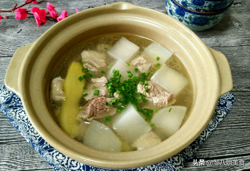 秋天常吃萝卜好处多，试试5种家常做法，一种比一种好吃，快来学