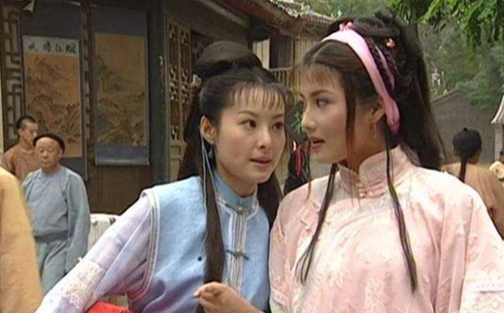 1997年，被拳王周比利一脚踢进医院的女星杨丽菁，如今怎样了？