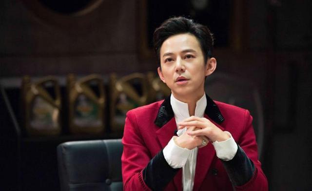 何炅费启鸣恋情曝光?原来你是这样的何老师