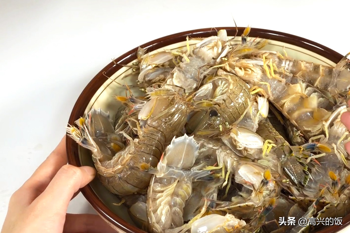 皮皮虾怎么剥？拿一根筷子一撕就完事！5秒快速剥皮（图解）