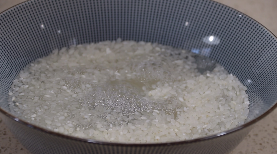 冬天里，我家隔天就用大米这样做五花肉，再烧红烧肉，别不懂吃