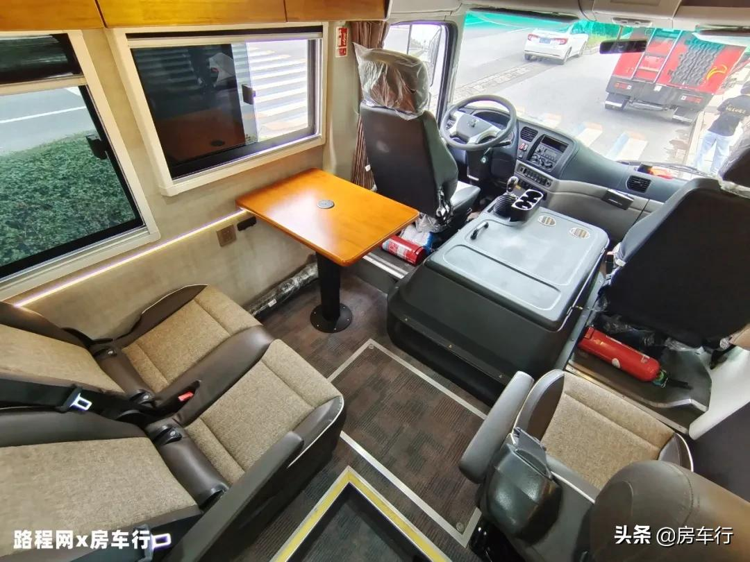 国产四驱，豪横外形，东风挑战者四驱越野房车，试问谁不爱？