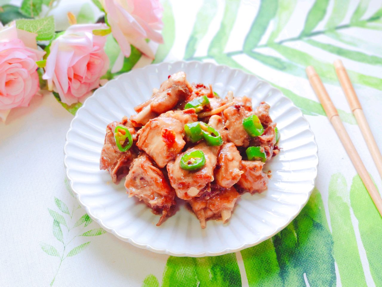 鸡肉这样做，大人孩子都爱吃，鲜嫩入味，爽滑可口，太赞了