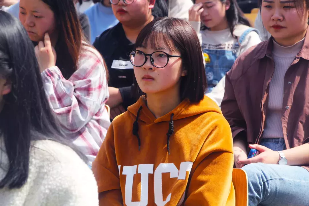 成都希望职业学校举行2019年高考(春季)考前动员大会