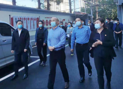 国家住建部调研组一行调研湖北省老旧小区改造工作
