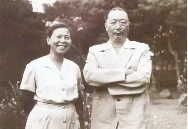 十大元帅夫人新中国成立后都担任什么工作，1955年有几人授衔