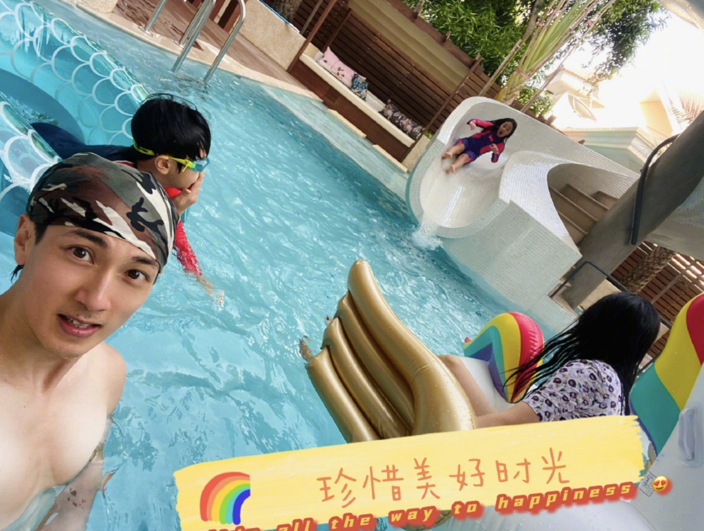 吴尊一家四口同庆生，捐献1000套防护服，称助人是最好的礼物